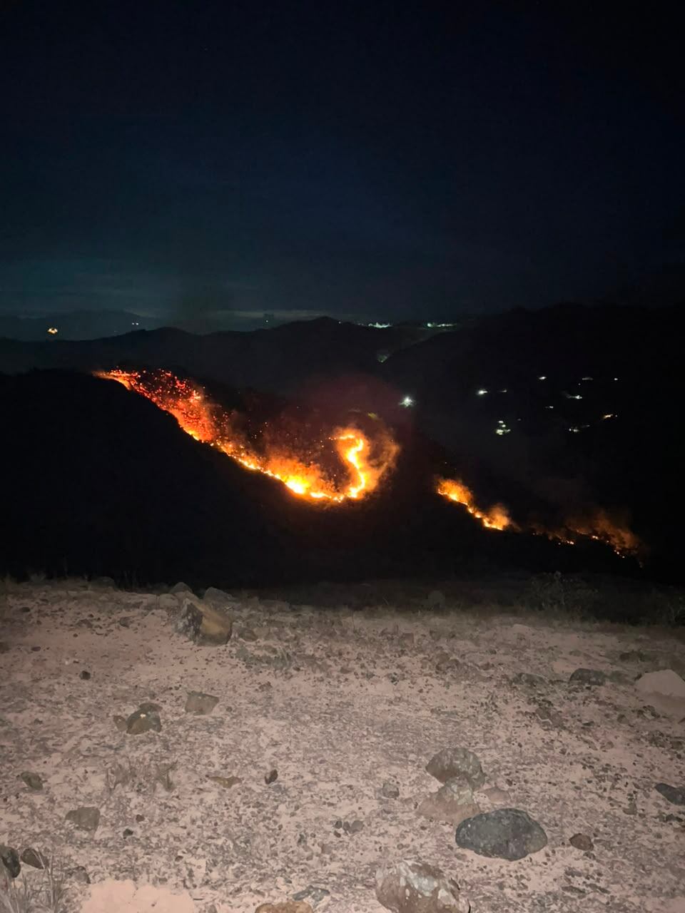 Incendio forestal en Las Liscas, Ocaña, ya ha consumido más de 40 hectáreas. / Foto: Gestión de Riesgos de Ocaña.