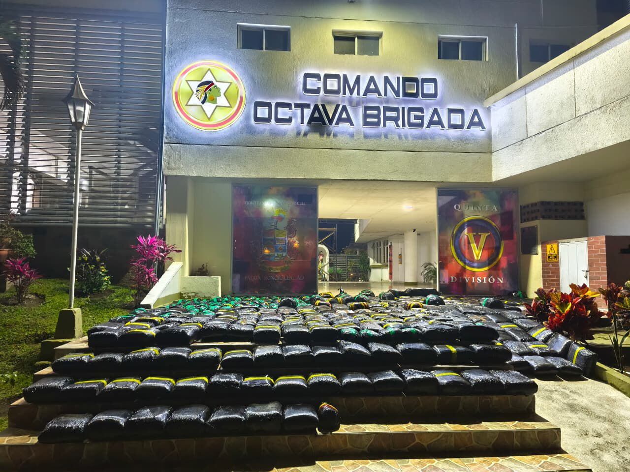 Ejército incautó cerca de una tonelada de marihuana perteneciente a la estructura de “Ivan Mordisco”
(Foto: cortesía/ Ejército Nacional) 