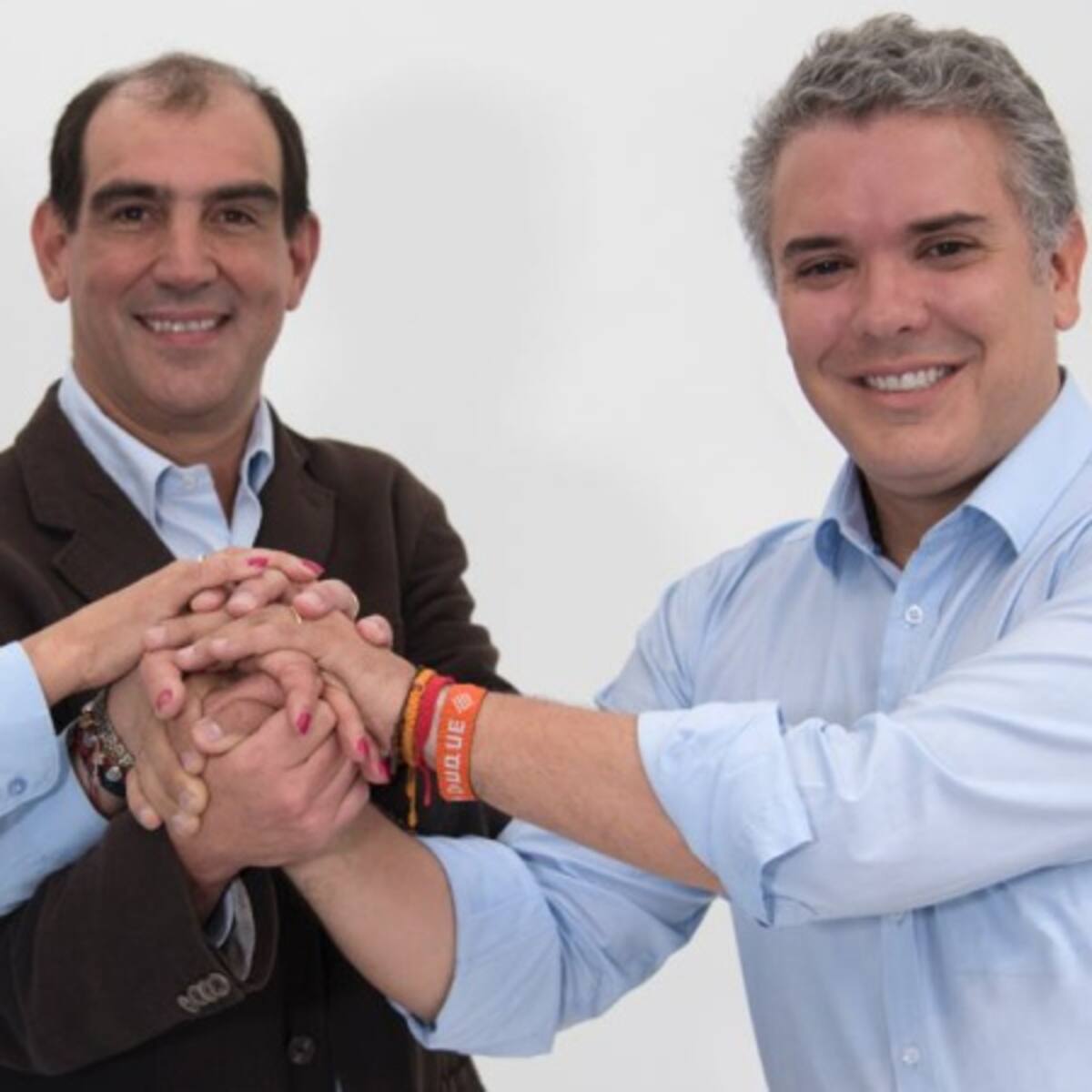 A funcionario del gobierno le ganaron los nervios y volvió al Papa “tocayo”