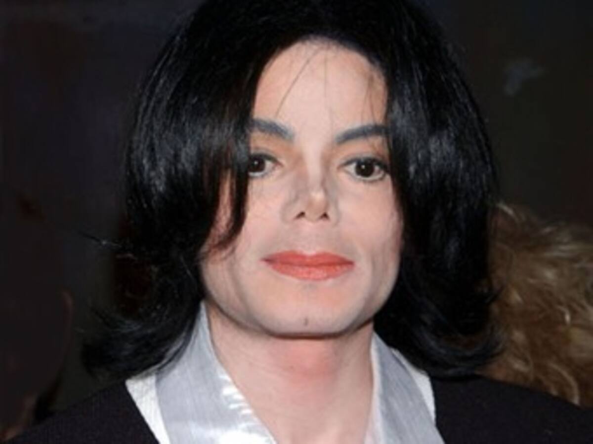 Lanzan videoclip de 'Hold my hand', primer tema del disco de Michael Jackson