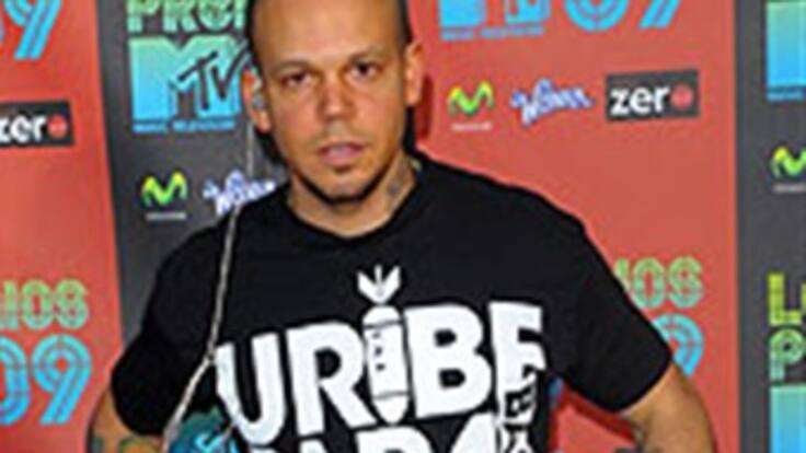 Vocalista de Calle 13 dice que mensaje en su camiseta fue malinterpretado