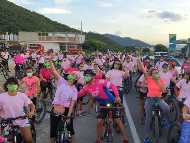 Santa Marta se une a la lucha contra el cáncer de mama en bicicleta