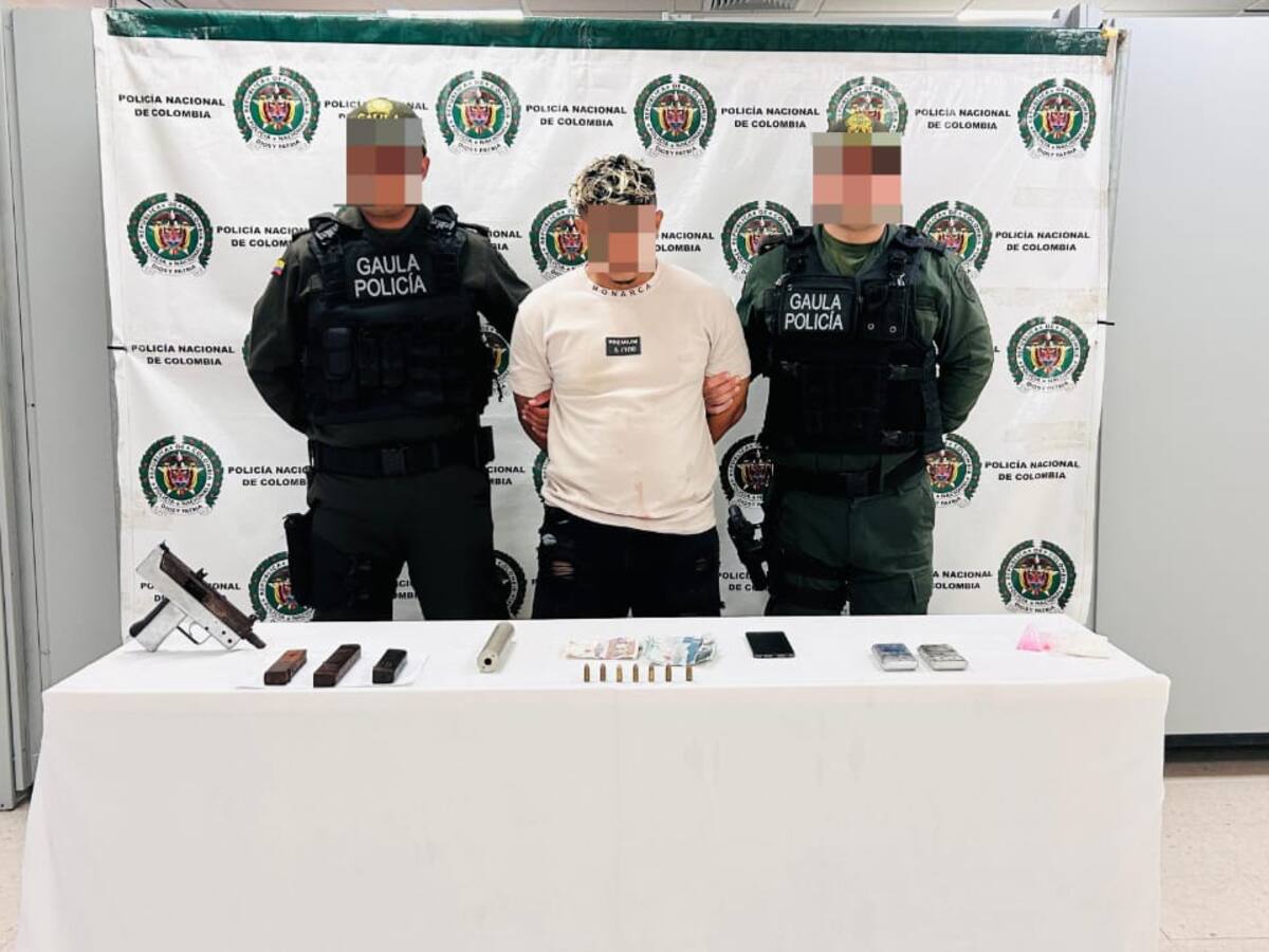 Policía incautó material de guerra en una casa en Cartagena: encontraron una mini-uzi