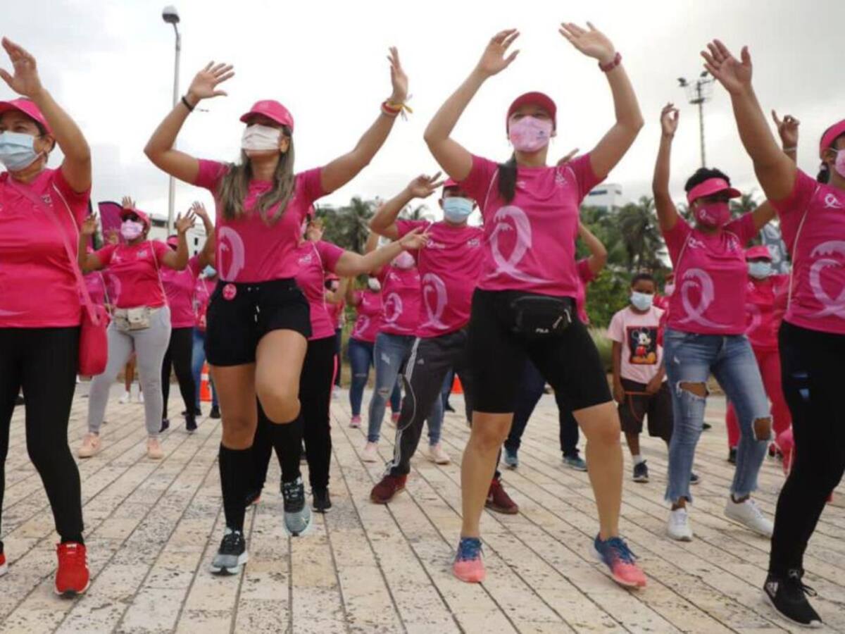 Mutualser EPS dijo no al cáncer de mama con Marea Rosa en Cartagena