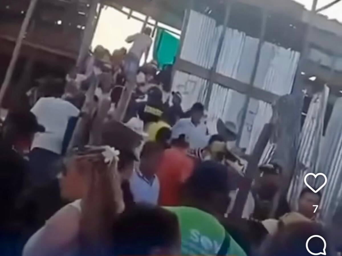 Emergencia en corraleja de Zambrano, Bolívar: cedió palco por sobrecupo