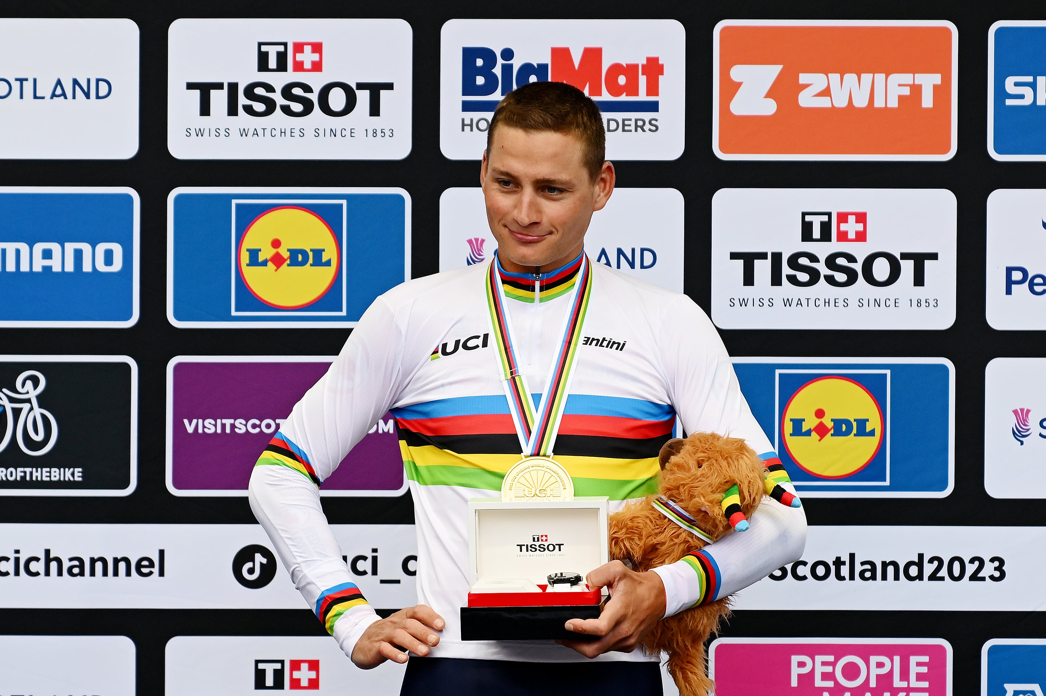 Mathieu Van Der Poel Ciclismo de Ruta 2023 (Photo by Dario Belingheri/Getty Images)