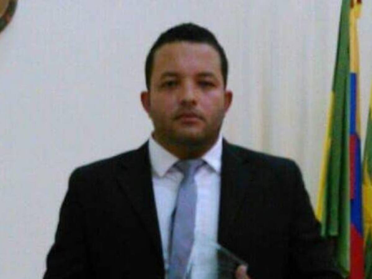 Ofrecen recompensa para esclarecer crimen de líder político Cristián Toro