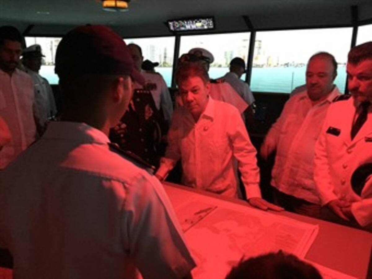 Presidente inauguró moderno simulador de buques de la Armada en Cartagena