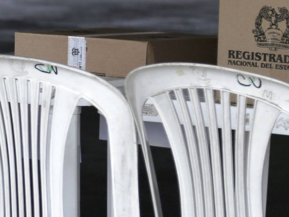 23 funcionarios del Distrito habrían incumplido como jurados de votación