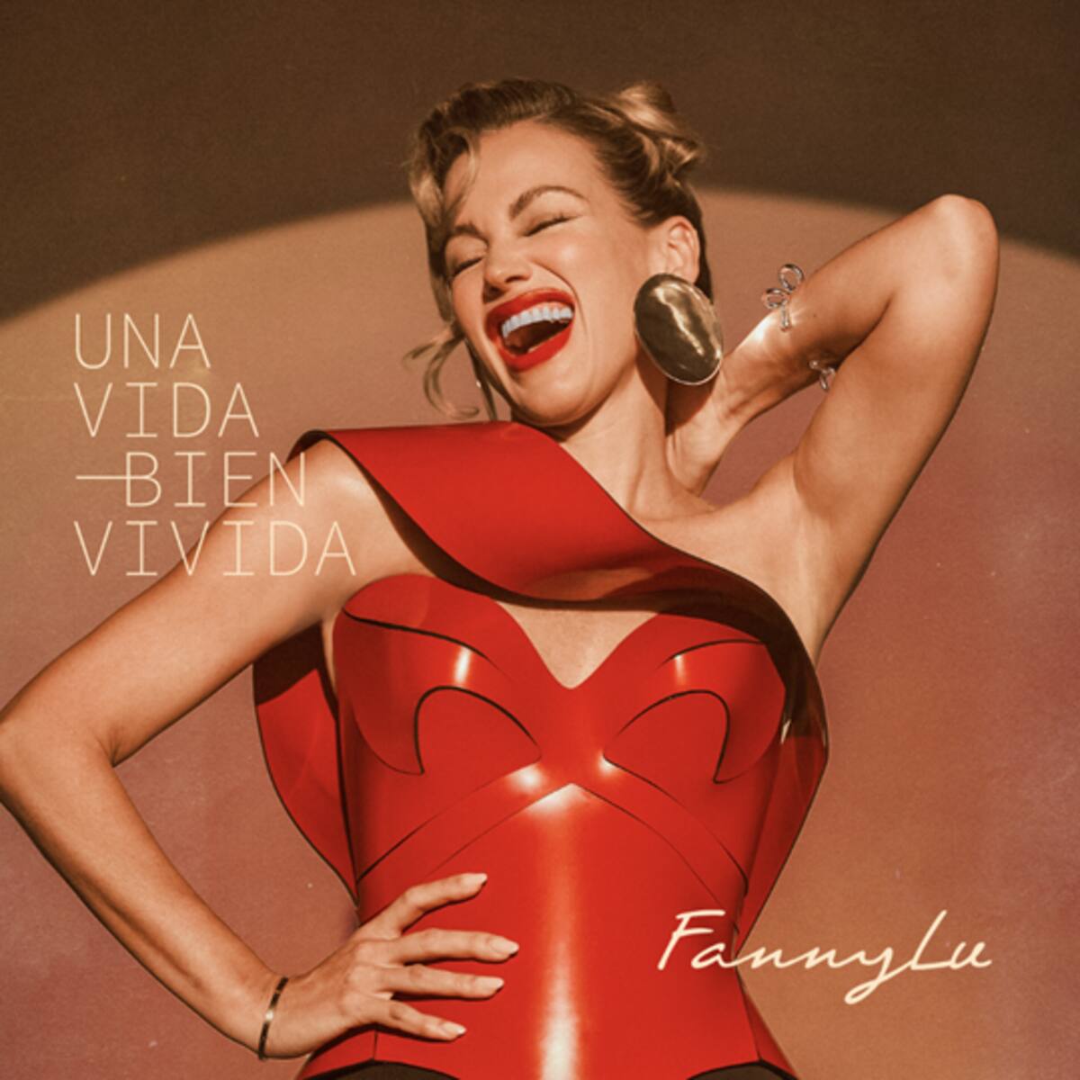 FANNY LU regresa con “UNA VIDA BIEN VIVIDA” nuevo álbum que celebra su trayectoria y madurez