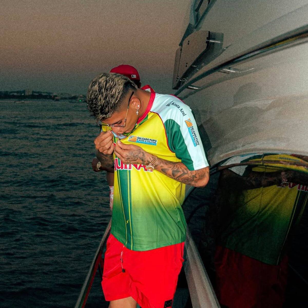 Jorge Carrascal no olvida su primer amor: Cerró el 2025 vistiendo la camiseta del Real Cartagena