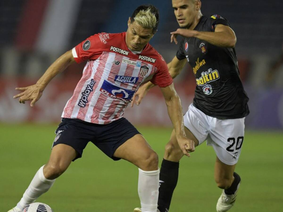 Teófilo Gutiérrez se queda afuera del partido ante River Plate por lesión