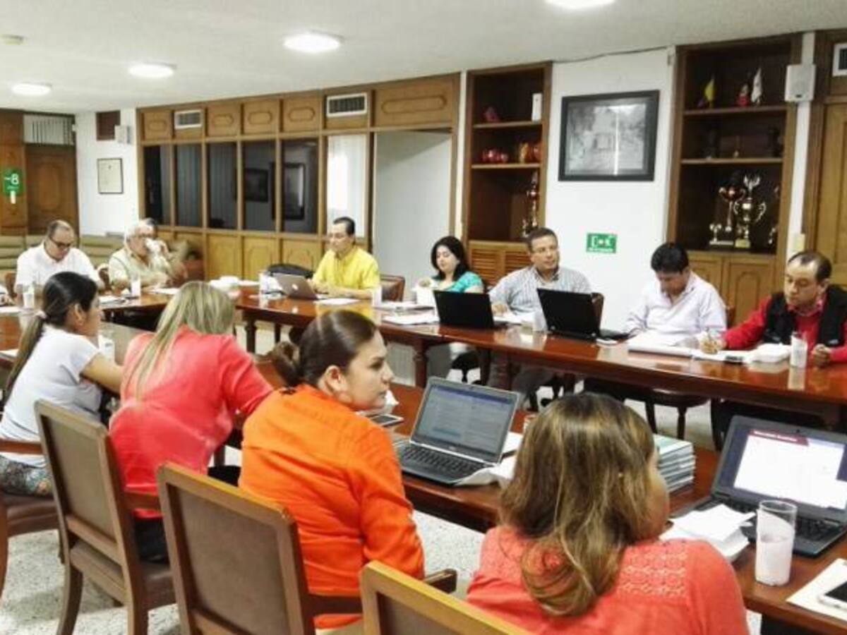 Empresarios no comparten cédula fronteriza