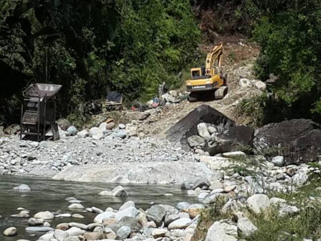 100 municipios en Colombia tienen procesos para poner en jaque la minería: Andi
