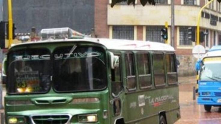 En seis meses saldrán buses antiguos de troncales de la 26 y la Décima