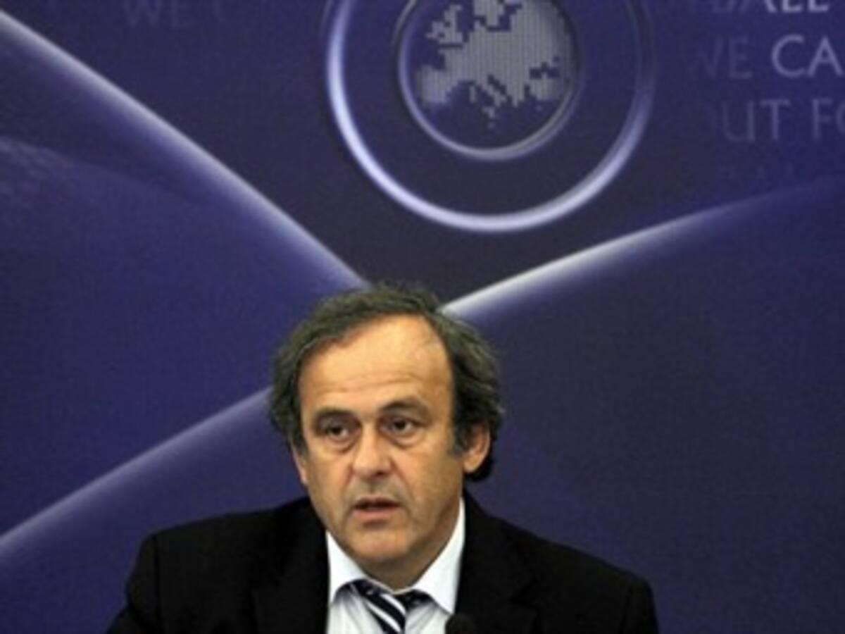 Platini dice que los futbolistas que amañen partidos no jugarán nunca más