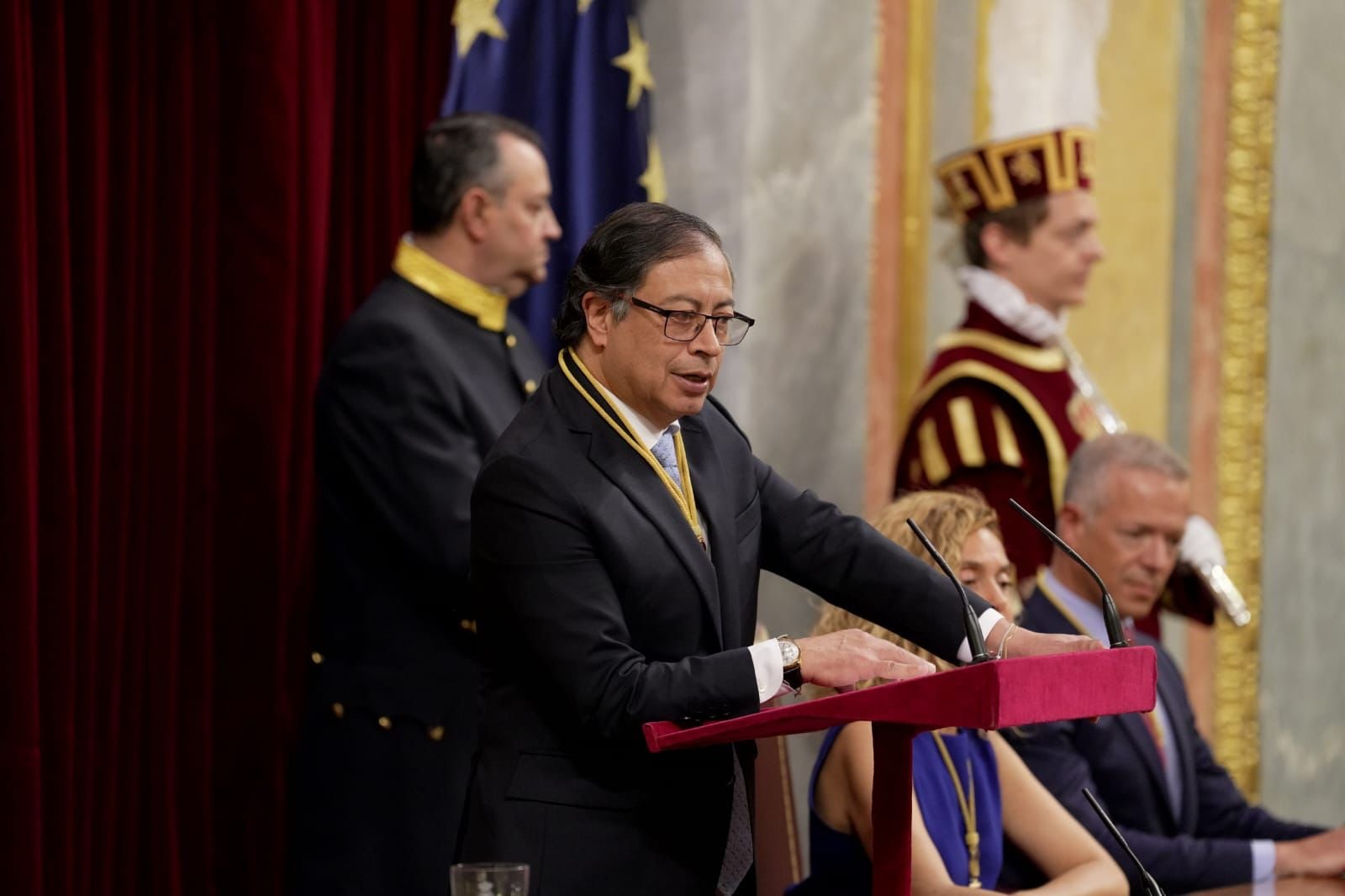 Gustavo Petro en el congreso de España.