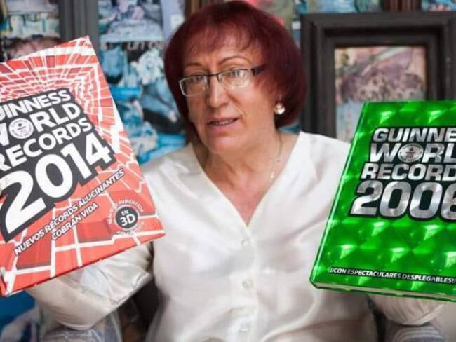 Una paisa busca récord Guinness al collage de imágenes más grande del mundo