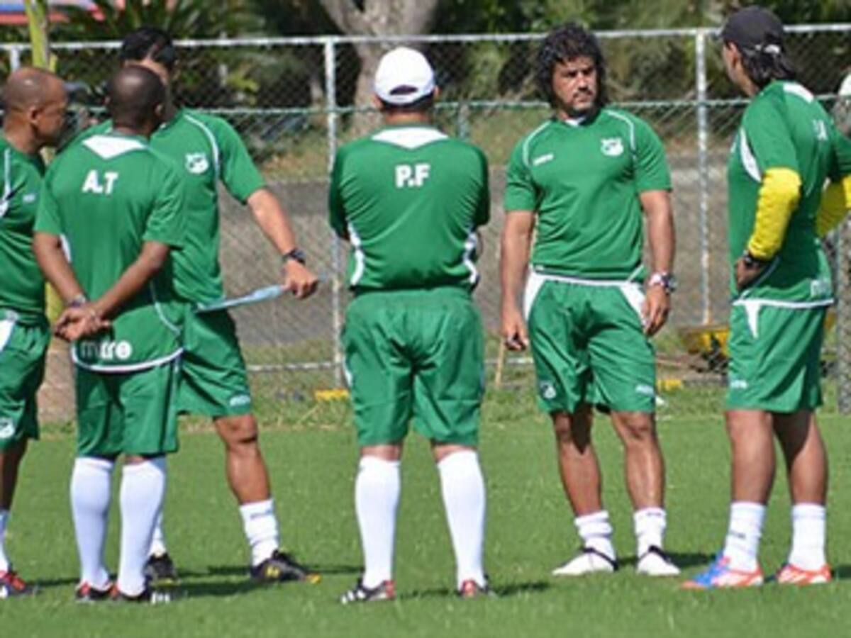 Cali, entre dos o un solo atacante en la titular ante Nacional