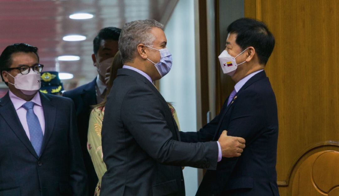 Presidente Iván Duque y el Presidente Moon Jae-in