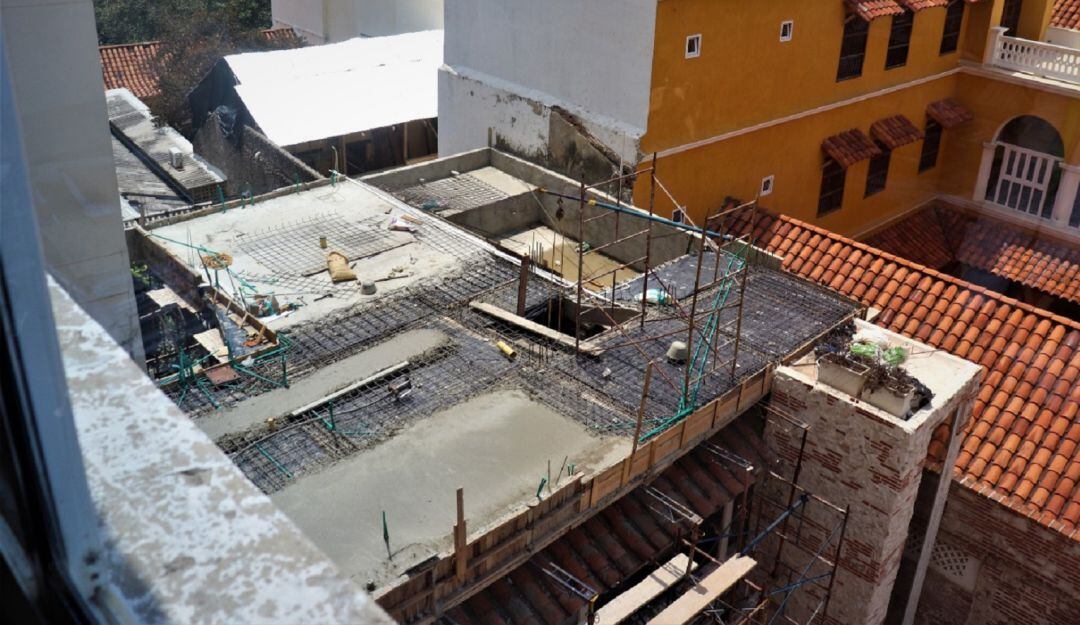 El IPCC evidenció que los trabajos se realizan a pesar de que un auto de indagación ordenó no adelantar obras en la Casa Cochera del Gobernador