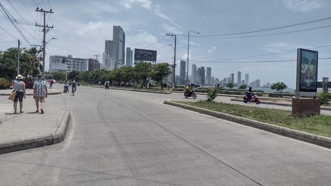 Tras una indicación del presidente de Sincotaxcar, Feliz Barrios, los conductores retiraron sus vehículos