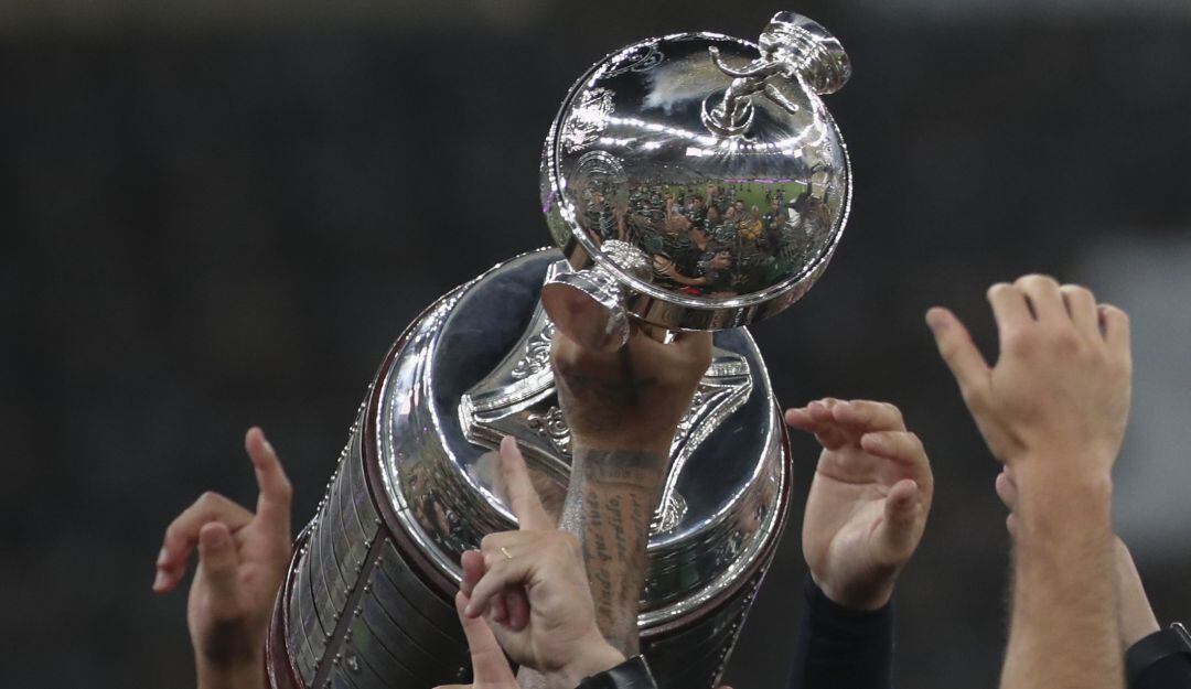 La Copa Libertadores se encuentra actualmente en poder del Palmeiras.