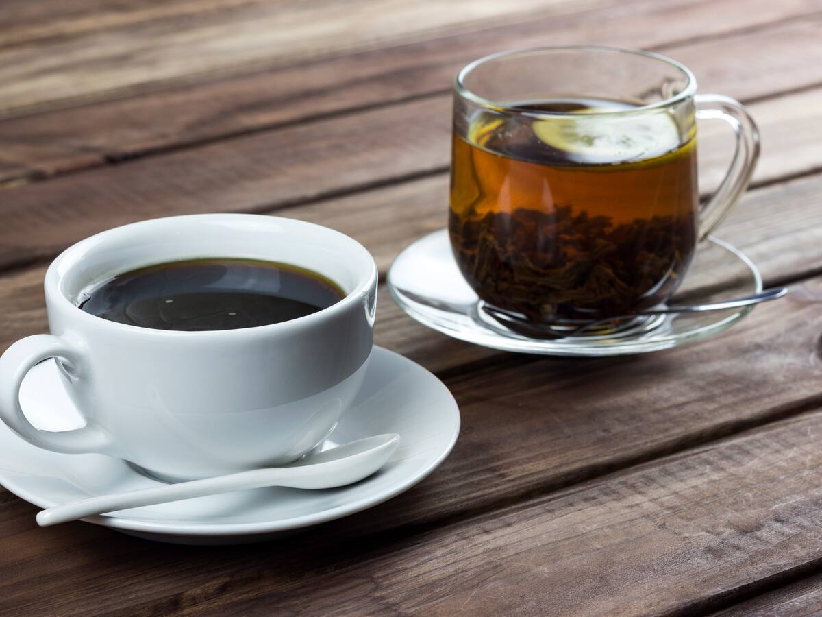 ¿Es mejor tomar té o café? Beneficios y desventajas de estas bebidas