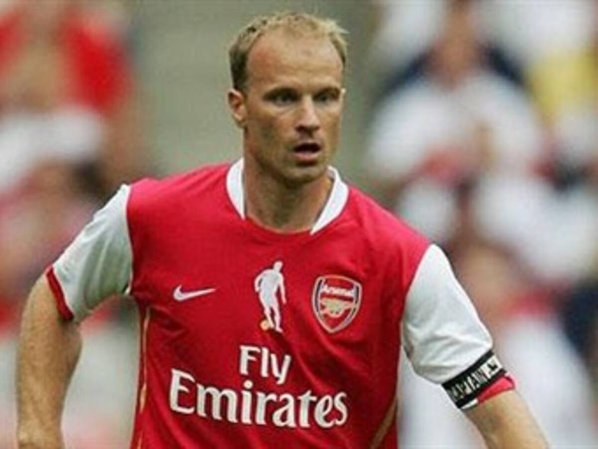EFEMÉRIDE 10 DE MAYO DE 1969 / Nace el futbolista holandés Dennis Bergkamp
