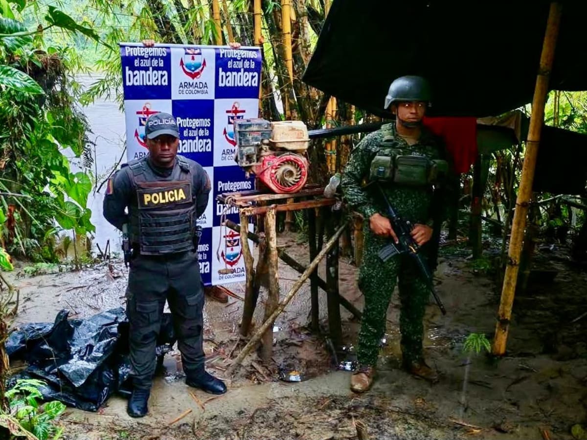 Destruyeron ocho dragas utilizadas para la minería ilegal en Quibdó, Chocó