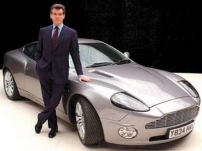 Este martes comenzó la exposición de autos por medio siglo de James Bond