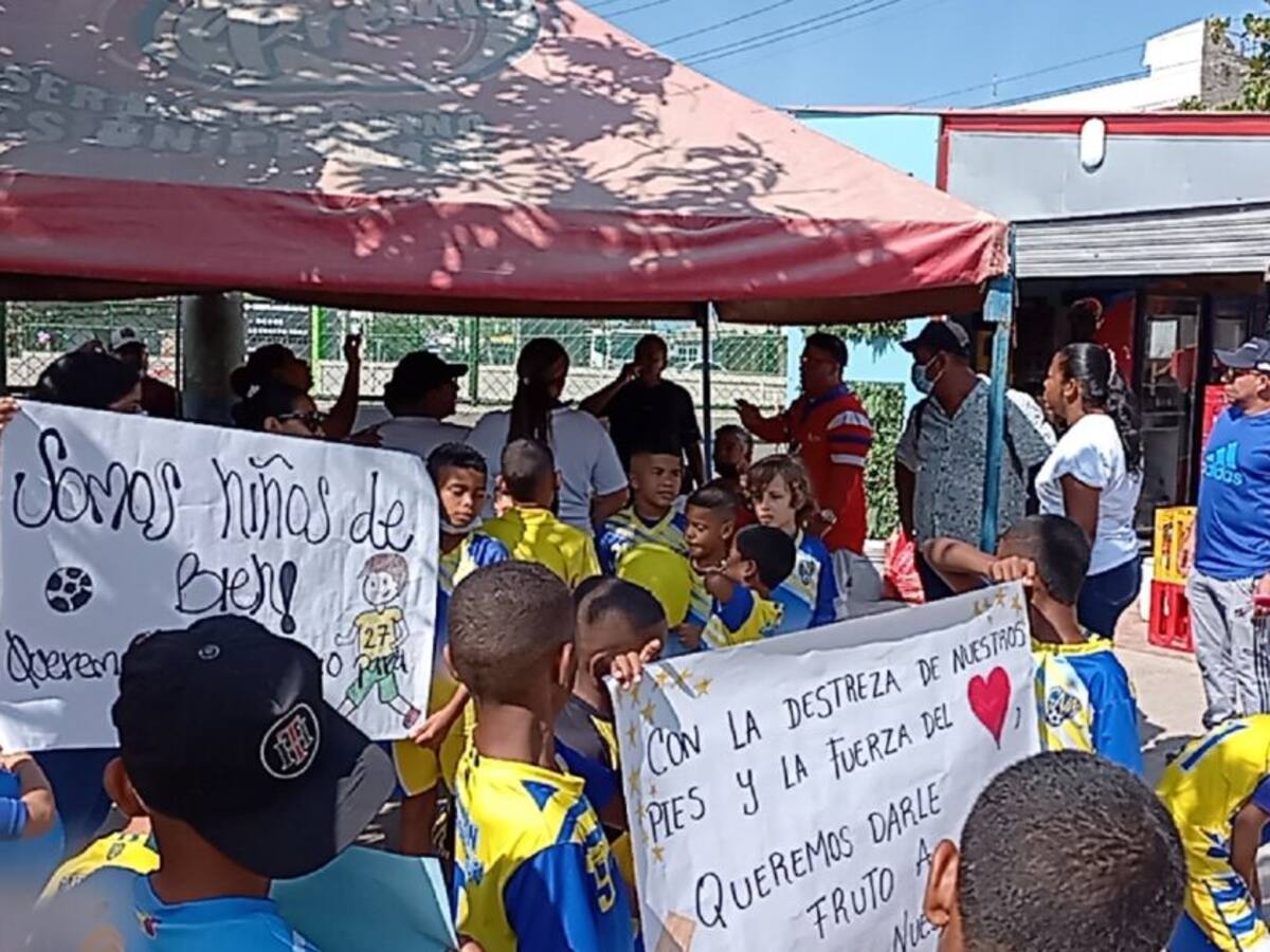 Piden abrir espacio para el fútbol en campo de béisbol de Martínez Martelo