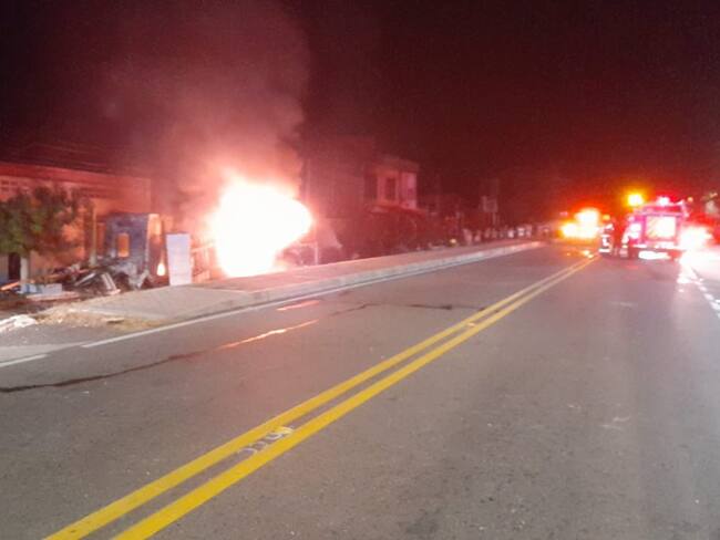 El vehículo tipo cisterna chocó contra unas viviendas en la población de Armero Guayabal, Tolima