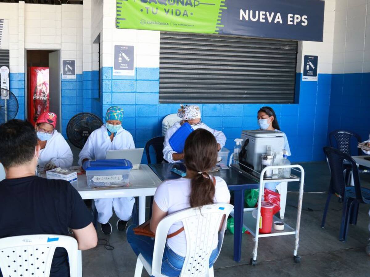 80% de los barranquilleros tiene por lo menos una dosis contra el COVID-19