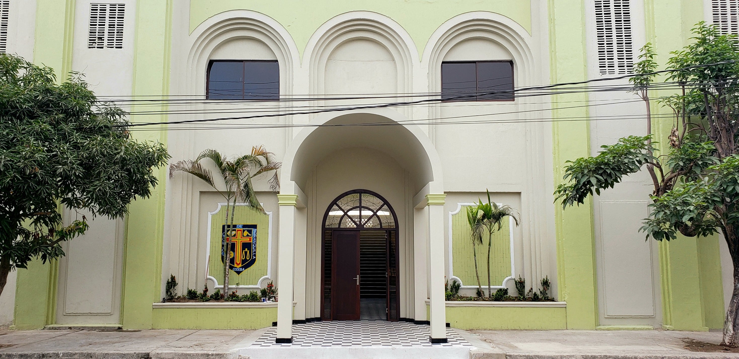 Fachada del Colegio de Barranquilla CODEBA