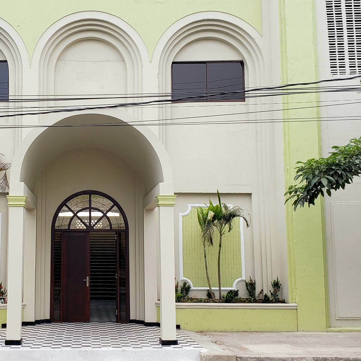 Padres de familia en Barranquilla anuncian plantón por presunto acoso de docente a estudiantes