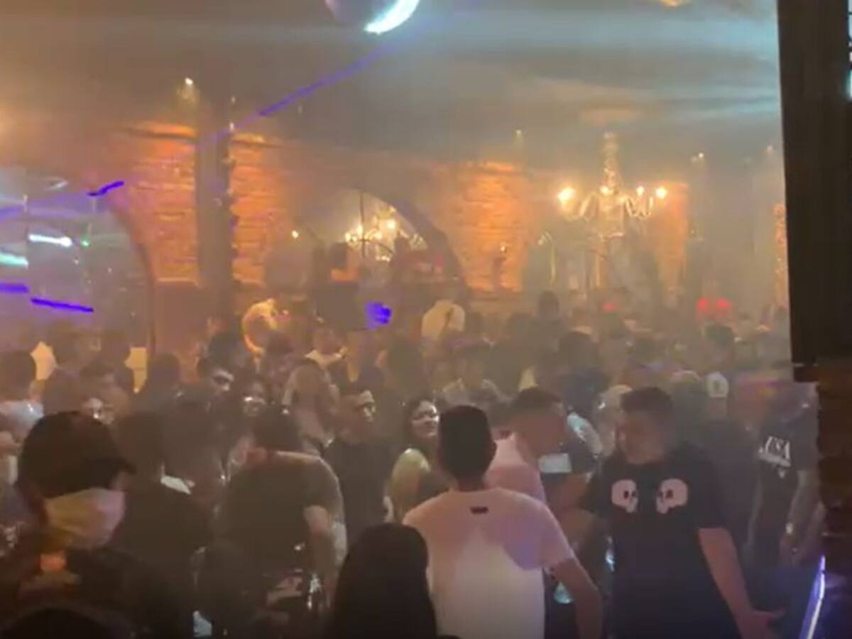 Cerrada discoteca por no exigir carnet de vacunación