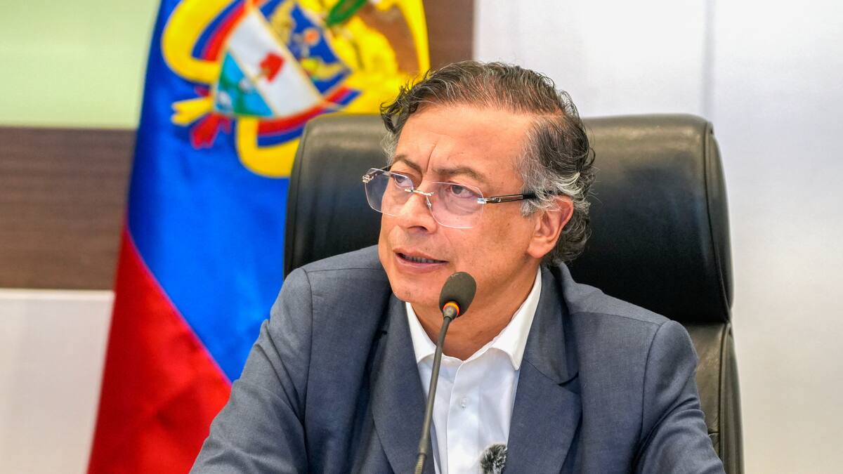 ¿El presidente puede modificar los requisitos para ser embajador? Esto es lo que se pide actualmente