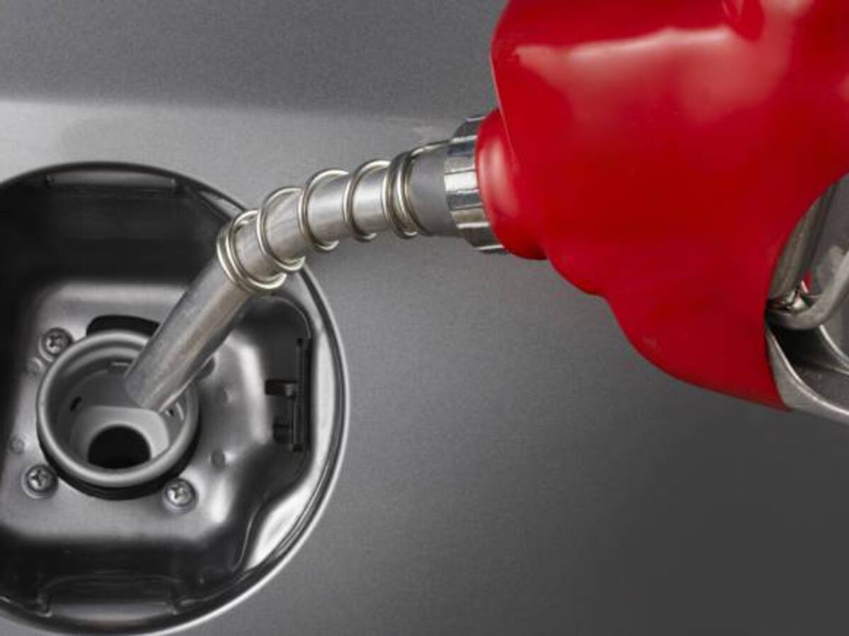 Gobierno no define aún precio de los combustibles para junio