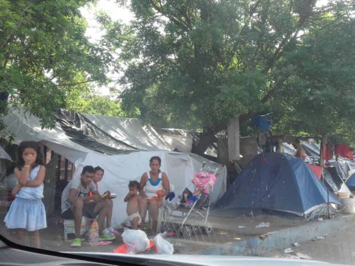 "No hay orden de desalojo para venezolanos en la terminal": Migración