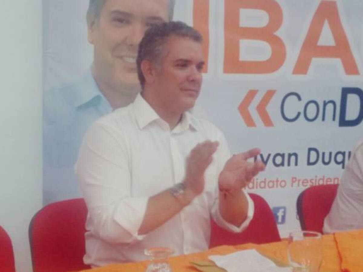 Si el Eln no se desmoviliza no habrá diálogos de paz: Iván Duque