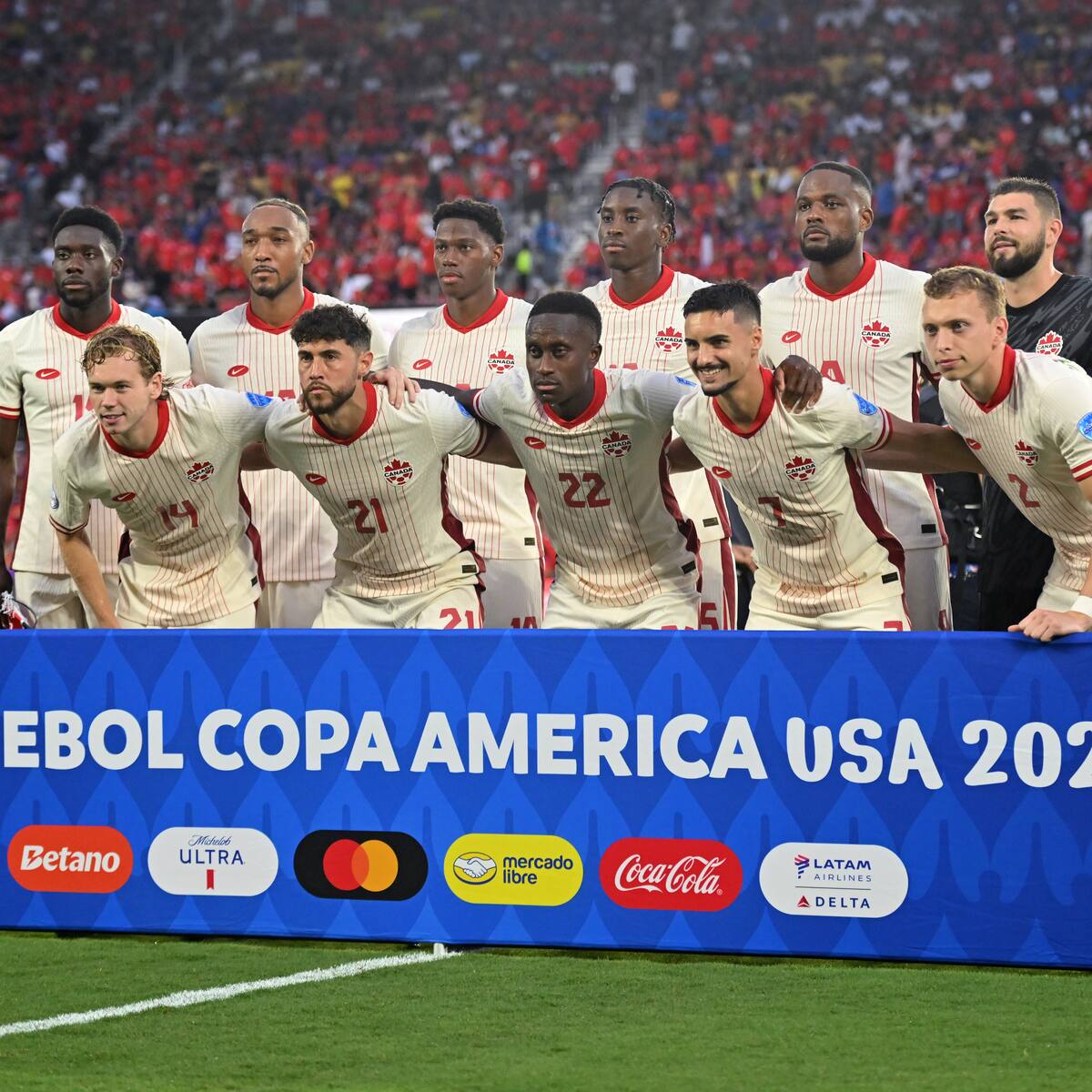 Canadá da la sorpresa y clasifica junto a Argentina en el Grupo A de la Copa América