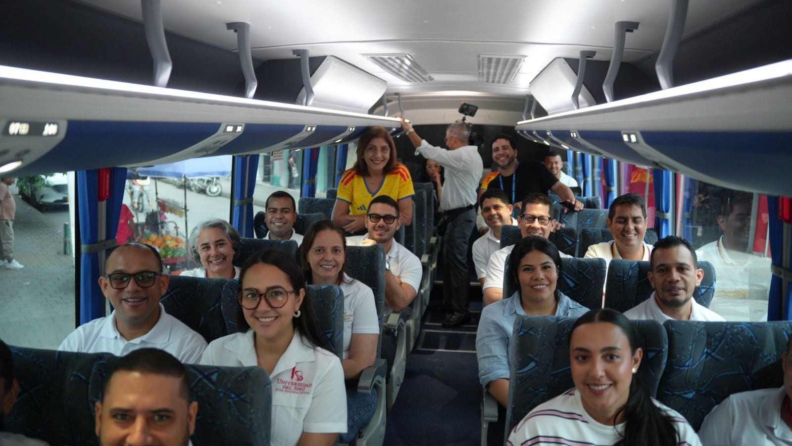 Unisinú: primera institución de educación superior del Caribe con servicio de bus eléctrico para estudiantes. Foto: prensa Unisinú.