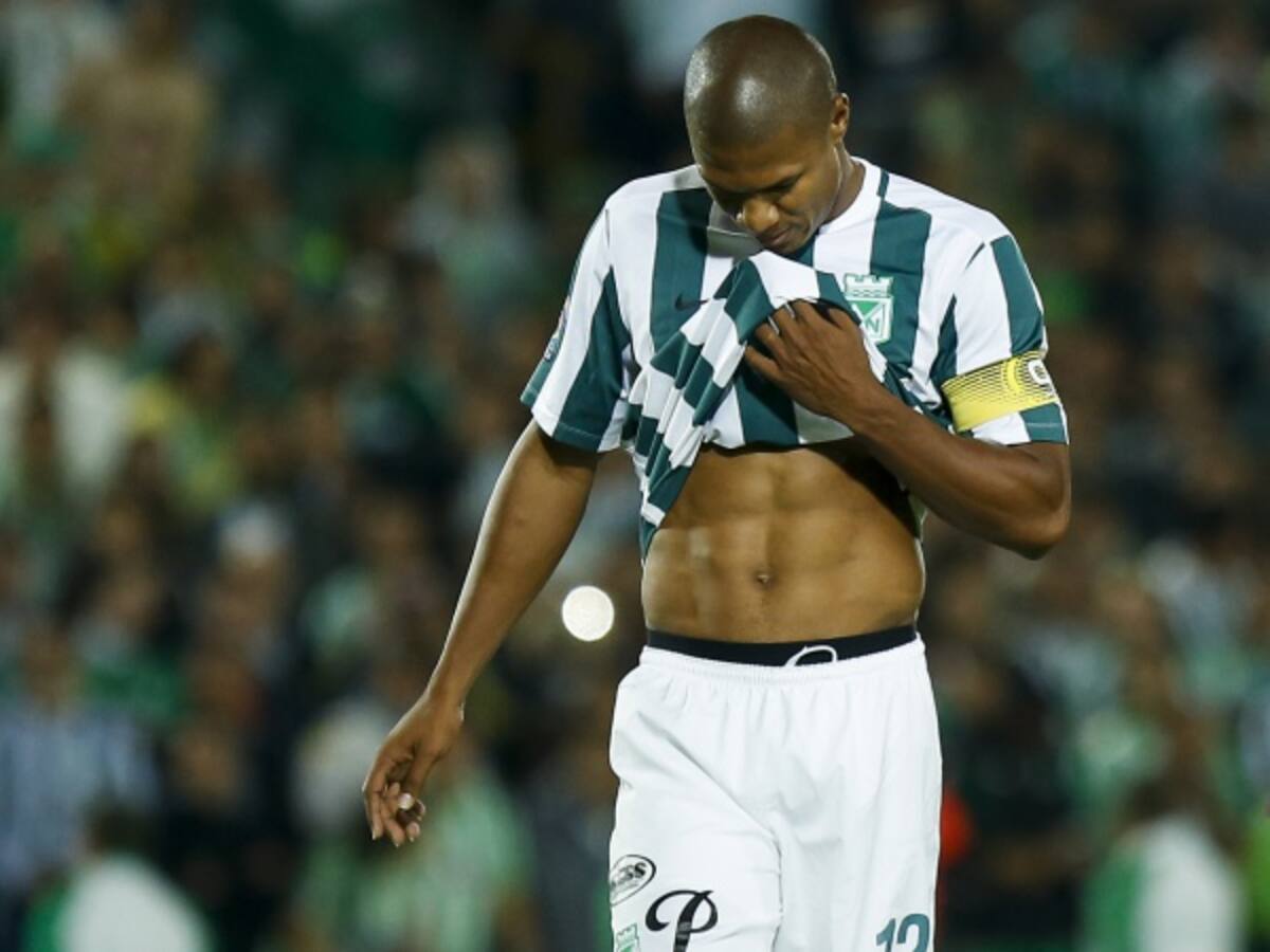 Alexis Henríquez, tres fechas de suspensión por protestas al árbitro