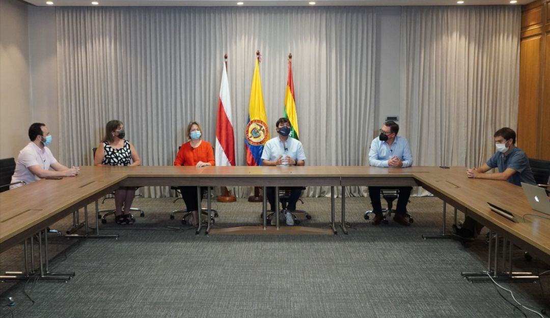 Socialización de la estrategia para formar y emplear a jóvenes