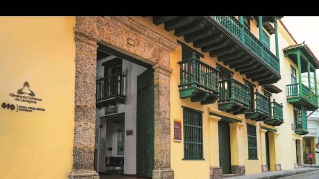 La Cámara de Comercio de Cartagena continúa recorriendo las zonas comerciales para recordar la importancia de renovar oportunamente