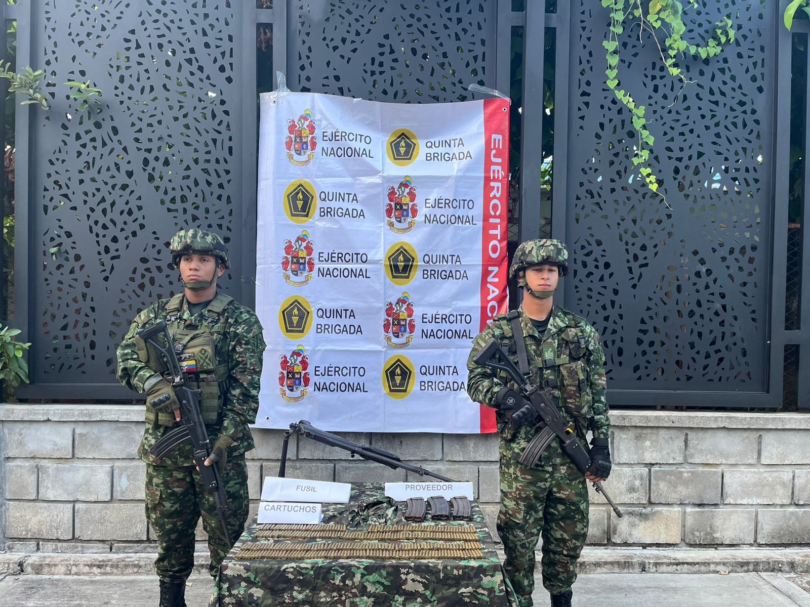 Armamento del ELN en Yondó, Antioquia. Foto: Segunda División.