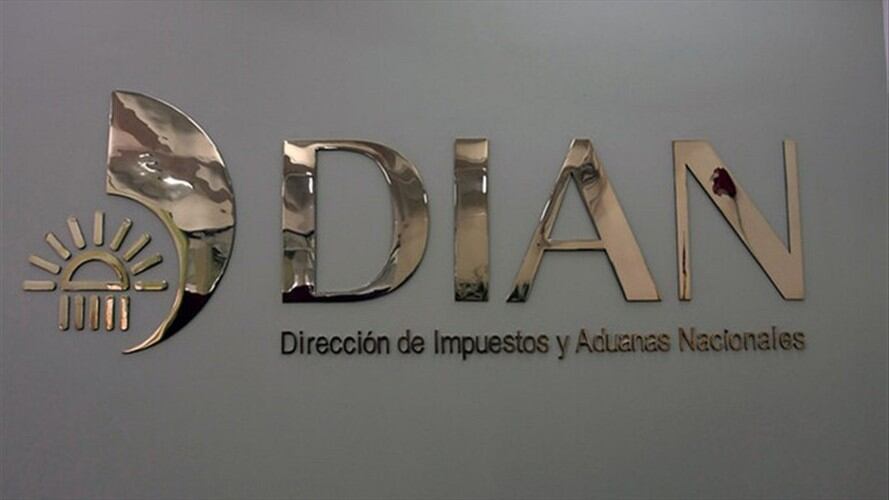 La Dian gana millonario pulso contra Mercedes Benz Colombia y Glaxosmithkline. Foto: Colprensa