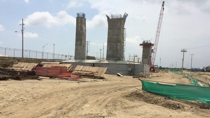Obras del Puente Pumarejo presentan atraso en un 10%. Foto: Colprensa