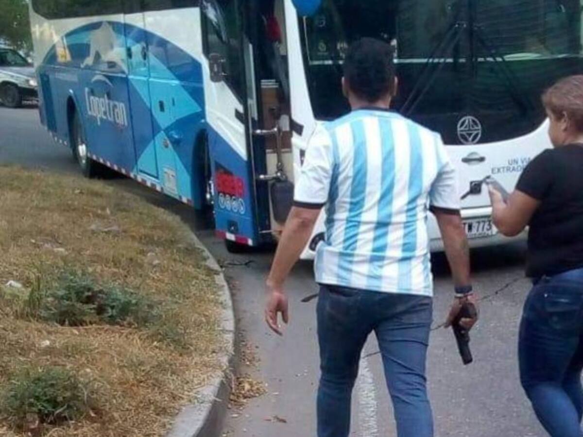 A pistola trató de "arreglar" un problema en la vía